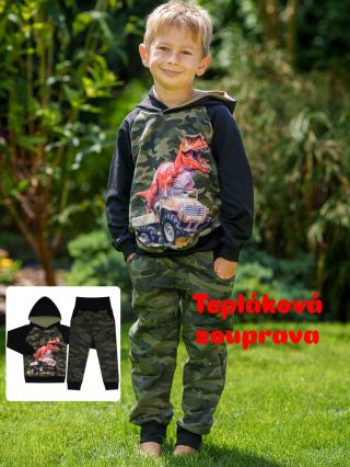 Ranní móda podle našeho školkáčka: hlavně dinosaurus a žádný knoflíky! 🦖👖 Teplákovka vybrána během 3 vteřin (rychleji než...